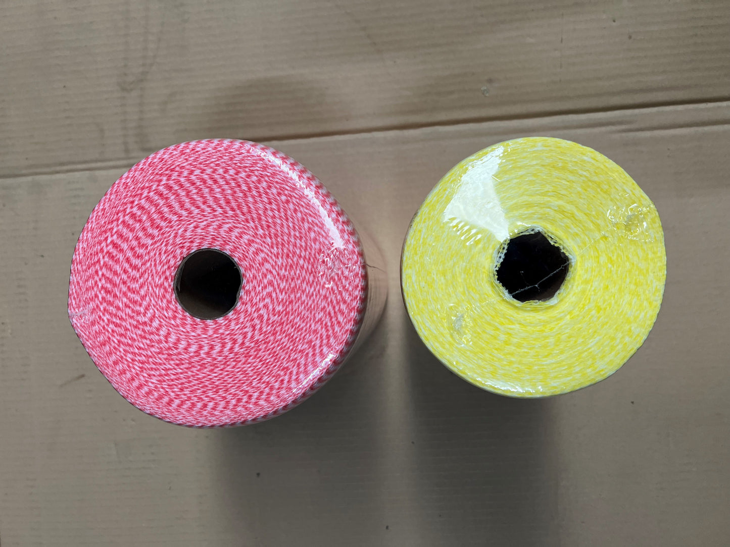 F280 - Wipes Perforated Roll Super Heavy Duty Merriwipes.