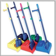 F315 - Lobby Dustpan With Brush